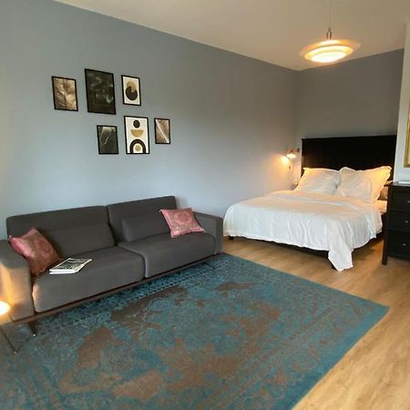 Beautiful Apartment With Balcony Berlin Exterior photo